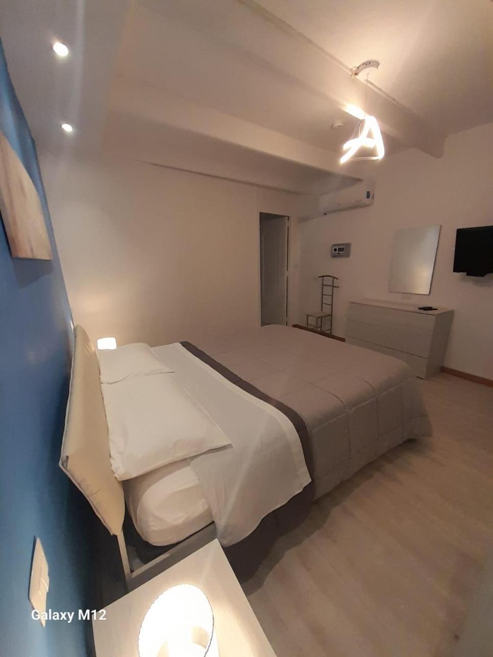 Residenza Mena Marina Corricella Apartamento Procida Exterior foto